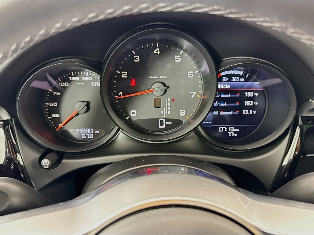Certified 2020 Porsche Macan AWD/4WD image 16