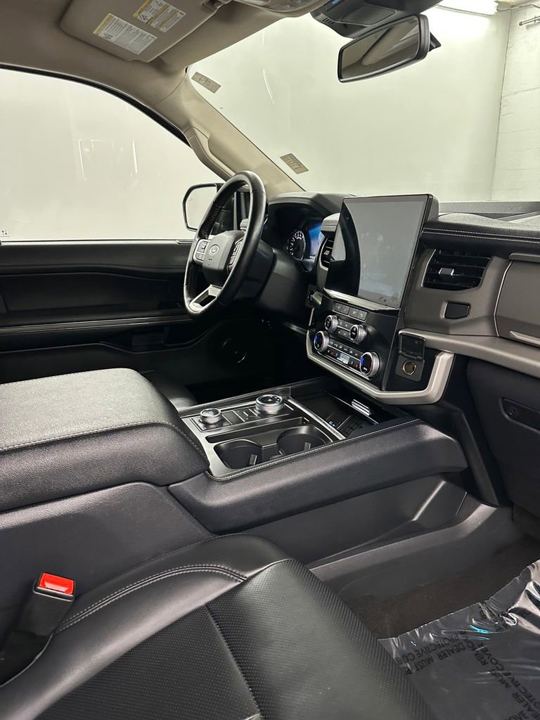 Used 2024 Ford Expedition Max XLT image 46