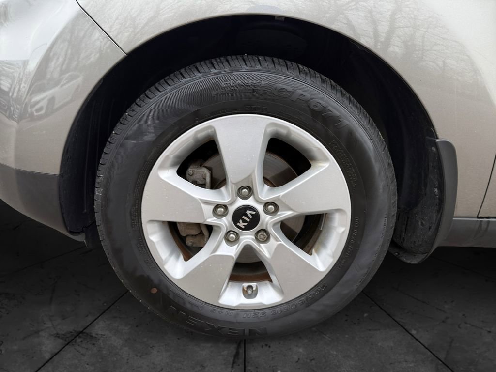 Used 2019 Kia Soul Base image 14