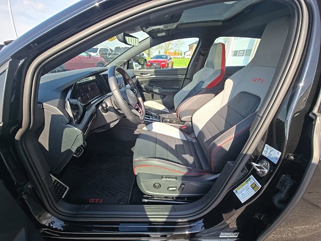 Used 2024 Volkswagen GTI SE image 12