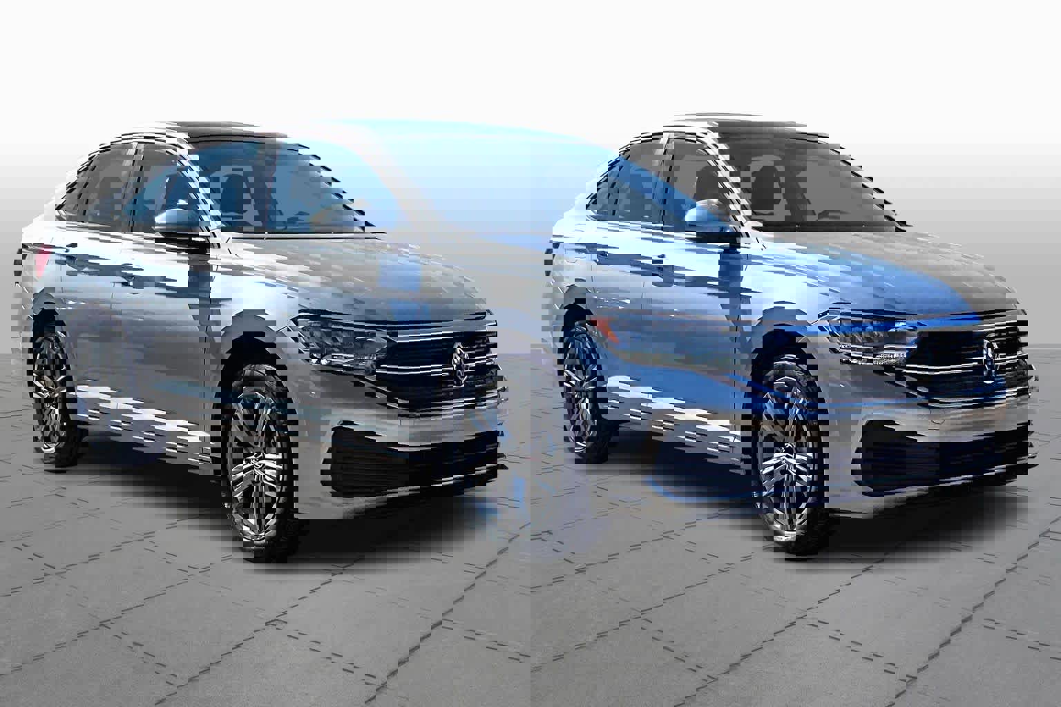 Used 2024 Volkswagen Jetta SE image 2