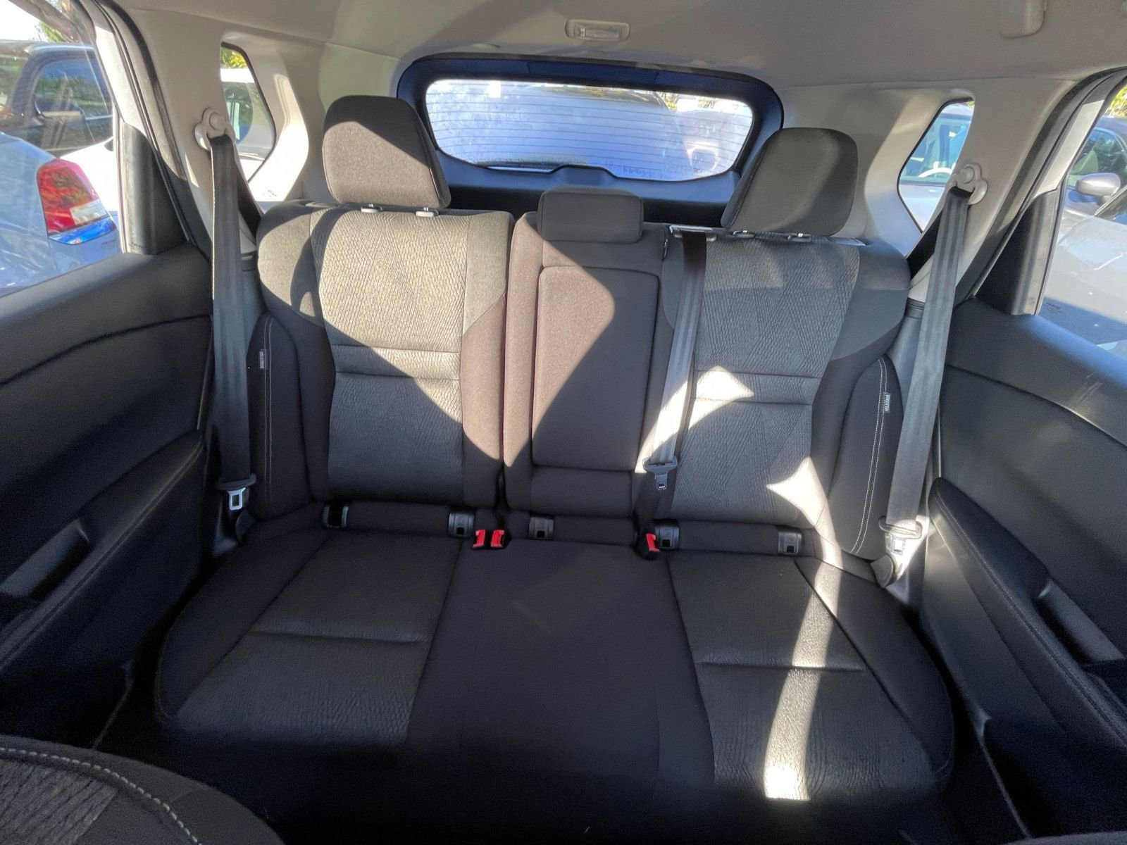 Used 2025 Nissan Rogue SV image 38