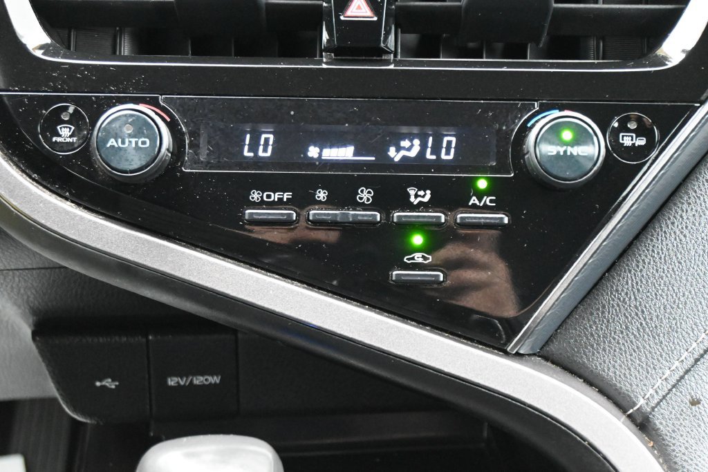 Used 2024 Toyota Camry SE FWD image 21