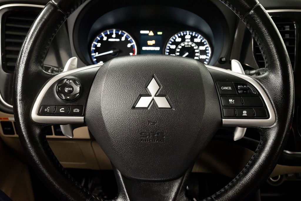 Used 2014 Mitsubishi Outlander GT image 12