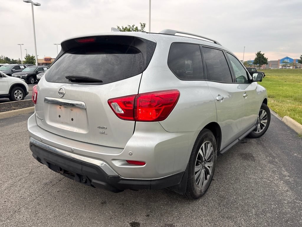 Used 2019 Nissan Pathfinder SL AWD/4WD image 12