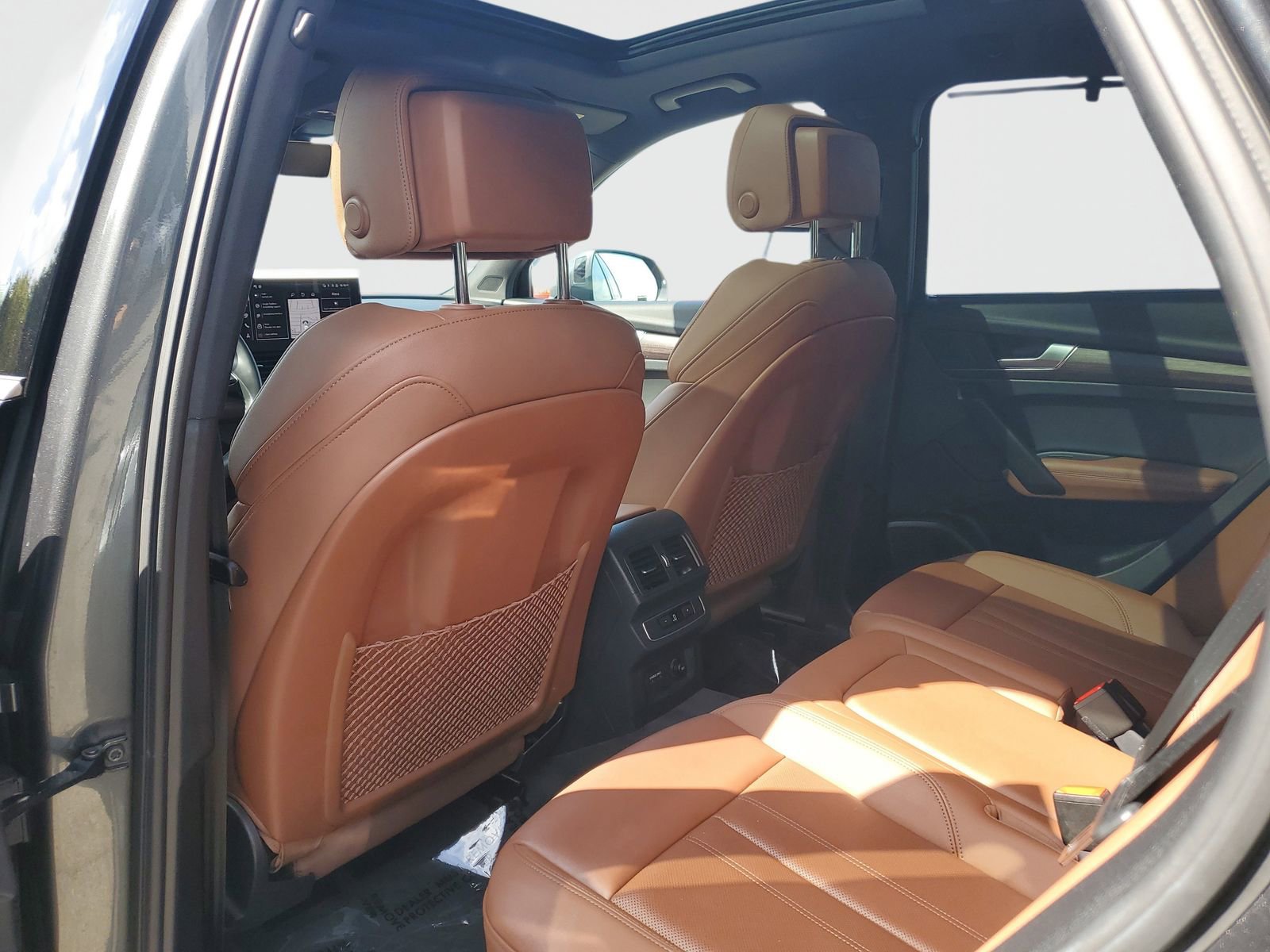 Used 2025 Audi Q5 e Premium Plus w/ Premium Plus Package image 15
