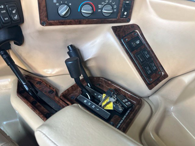 Used 2000 HUMMER H1 4-Door Wagon AWD/4WD image 14