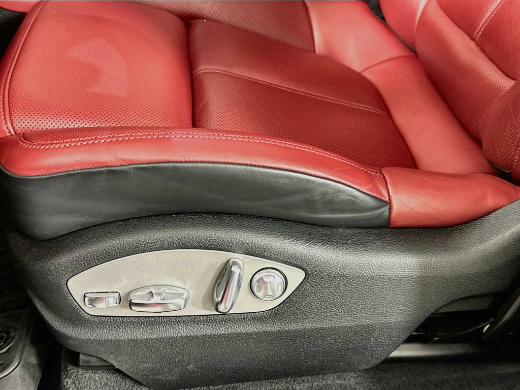Used 2023 Porsche Macan S AWD/4WD image 20