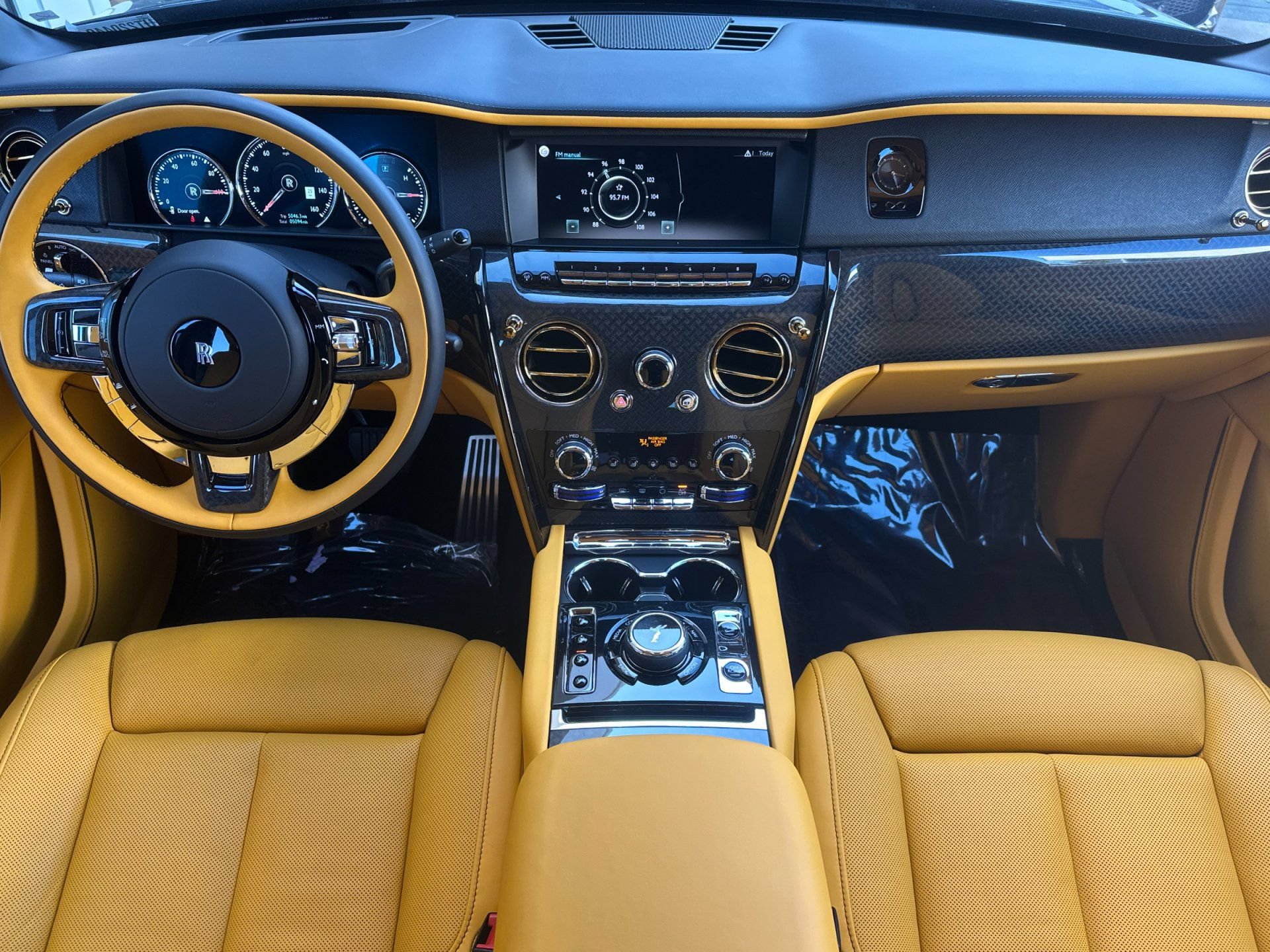 Certified 2023 Rolls-Royce Cullinan Black Badge w/ Driver's Package AWD/4WD image 5