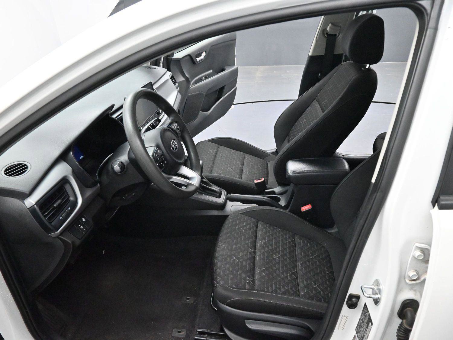 Used 2021 Kia Rio S image 11