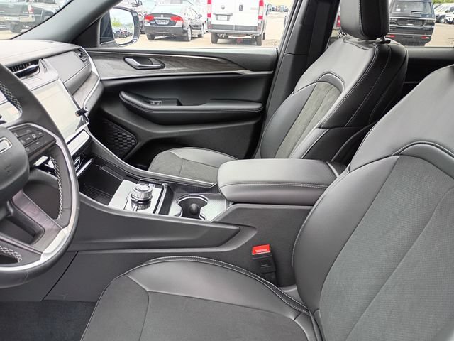 New 2026 Jeep Grand Cherokee Altitude AWD/4WD image 12