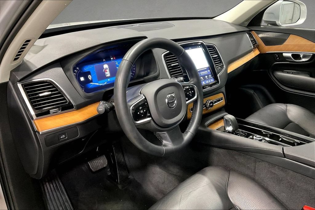 Certified 2023 Volvo XC90 B6 Plus w/ Protection Package Premier AWD/4WD image 17