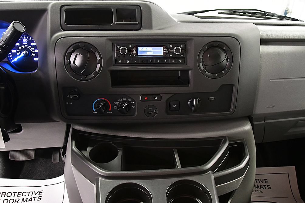 Used 2024 Ford E-450 and Econoline 450 Super Duty w/ Driver's Safety Package RWD image 18
