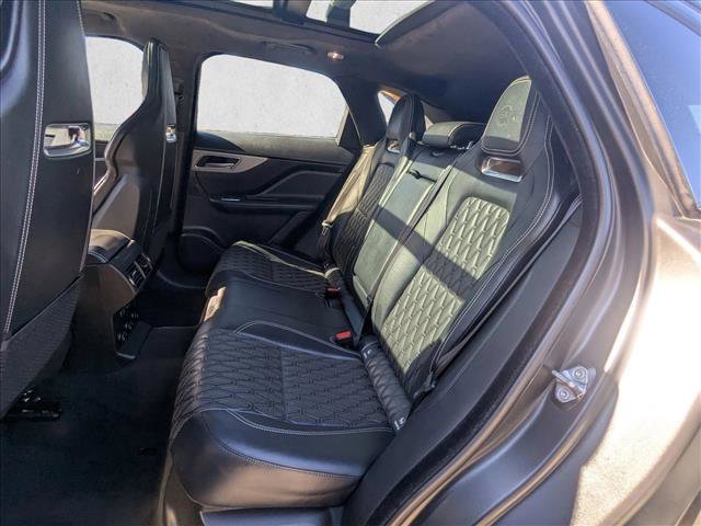 Used 2020 Jaguar F-PACE SVR image 19