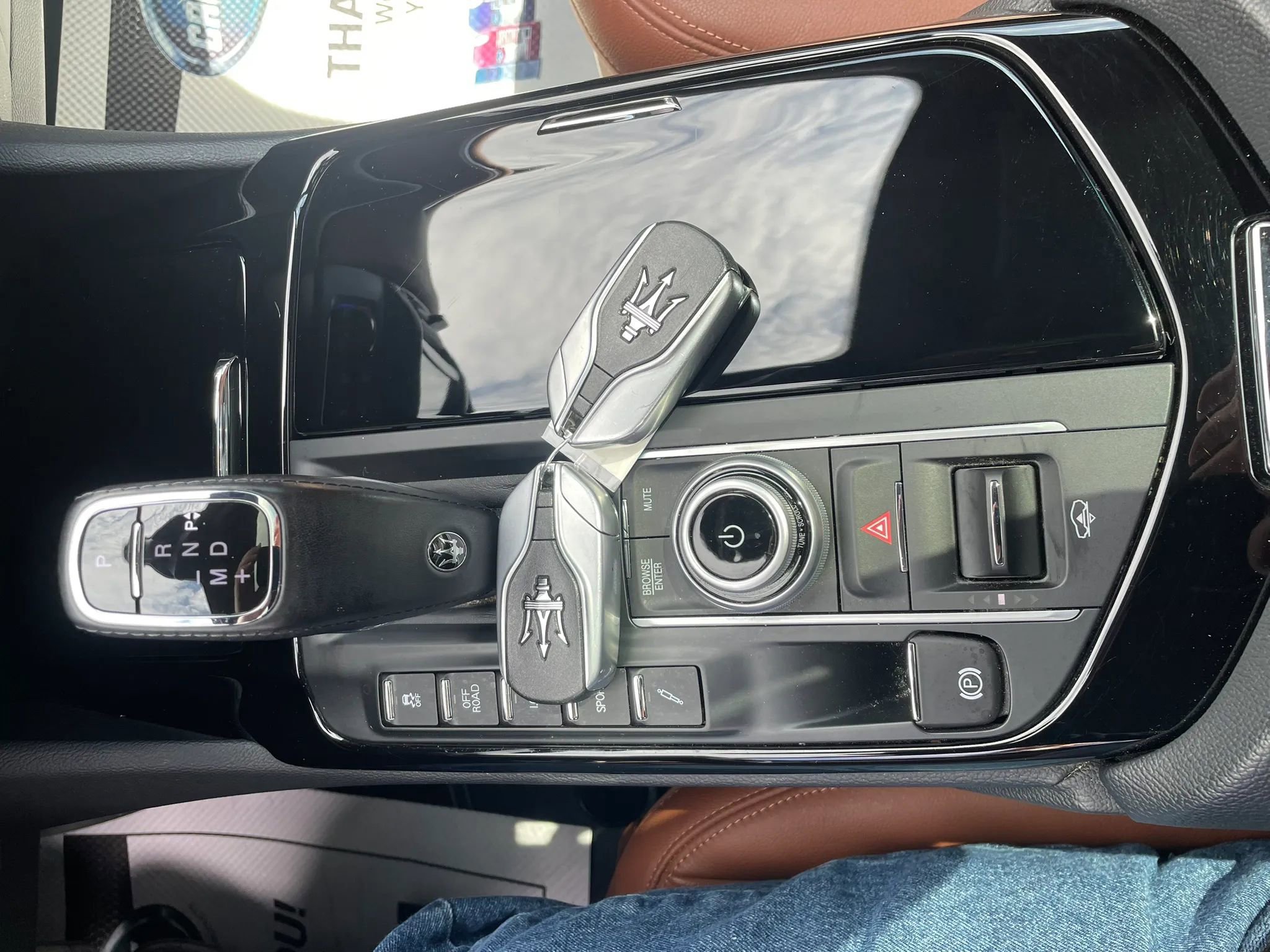 Used 2021 Maserati Levante AWD/4WD image 14