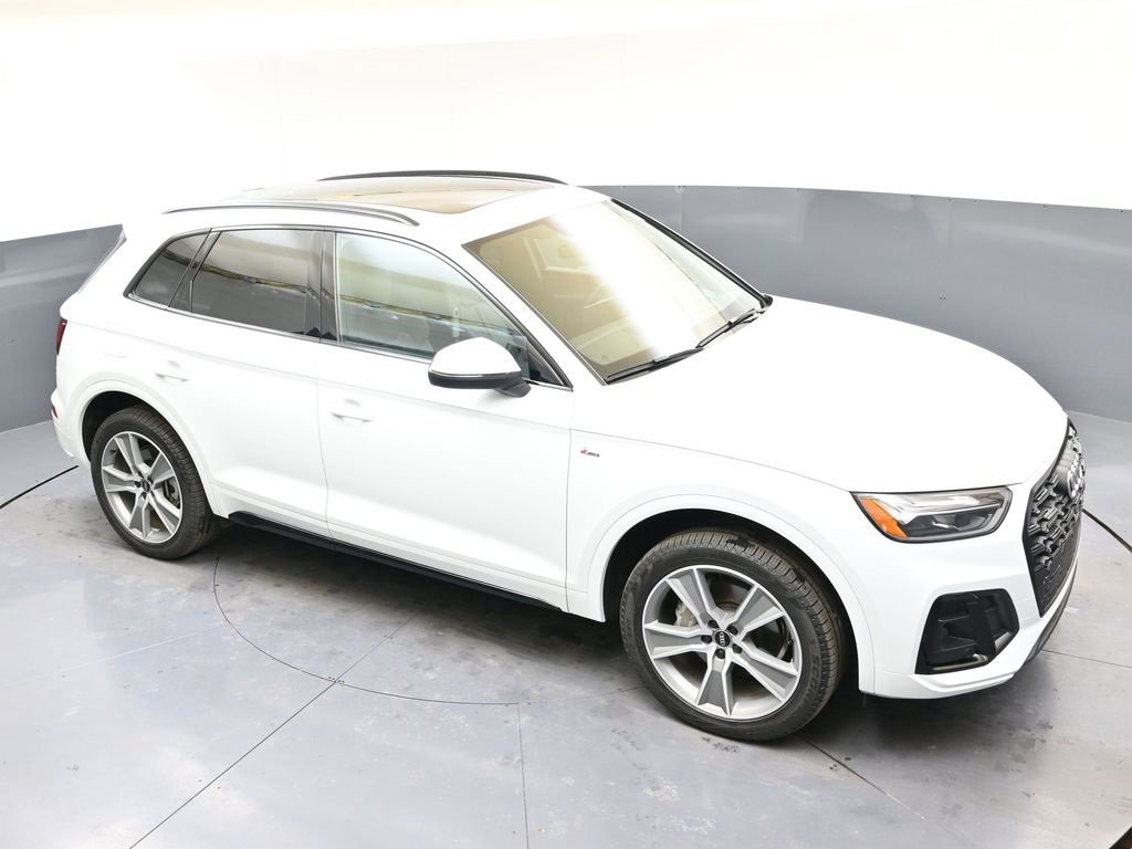 Certified 2025 Audi Q5 2.0T Premium w/ Convenience Plus Package image 42