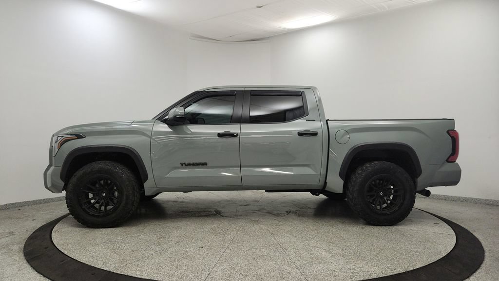 Used 2024 Toyota Tundra Limited AWD/4WD image 2