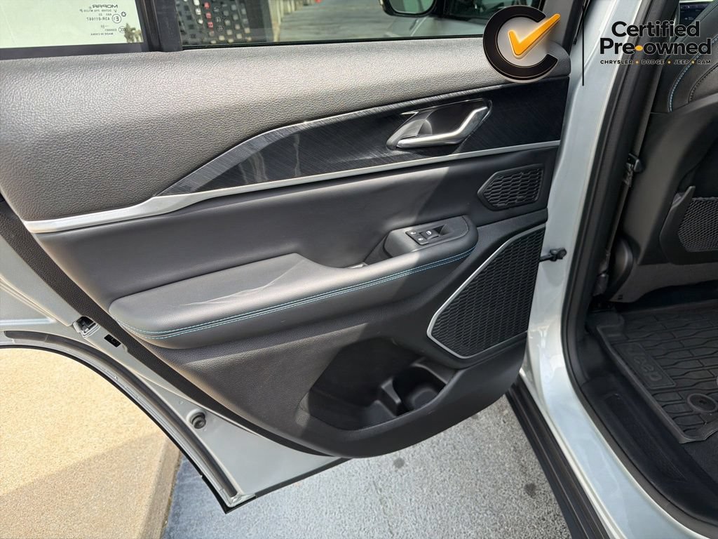 Used 2022 Jeep Grand Cherokee Trailhawk AWD/4WD image 48