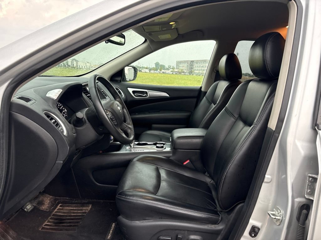 Used 2019 Nissan Pathfinder SL AWD/4WD image 17