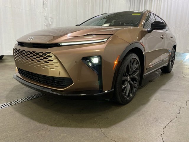 Certified 2025 Toyota Crown Signia w/ Advanced Technology Package image 24