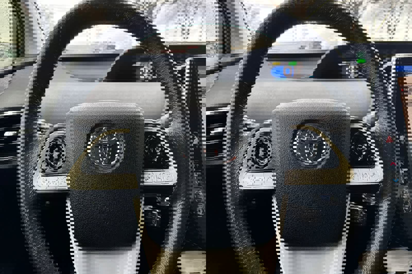 Used 2017 Toyota Prius Prime Advanced image 24