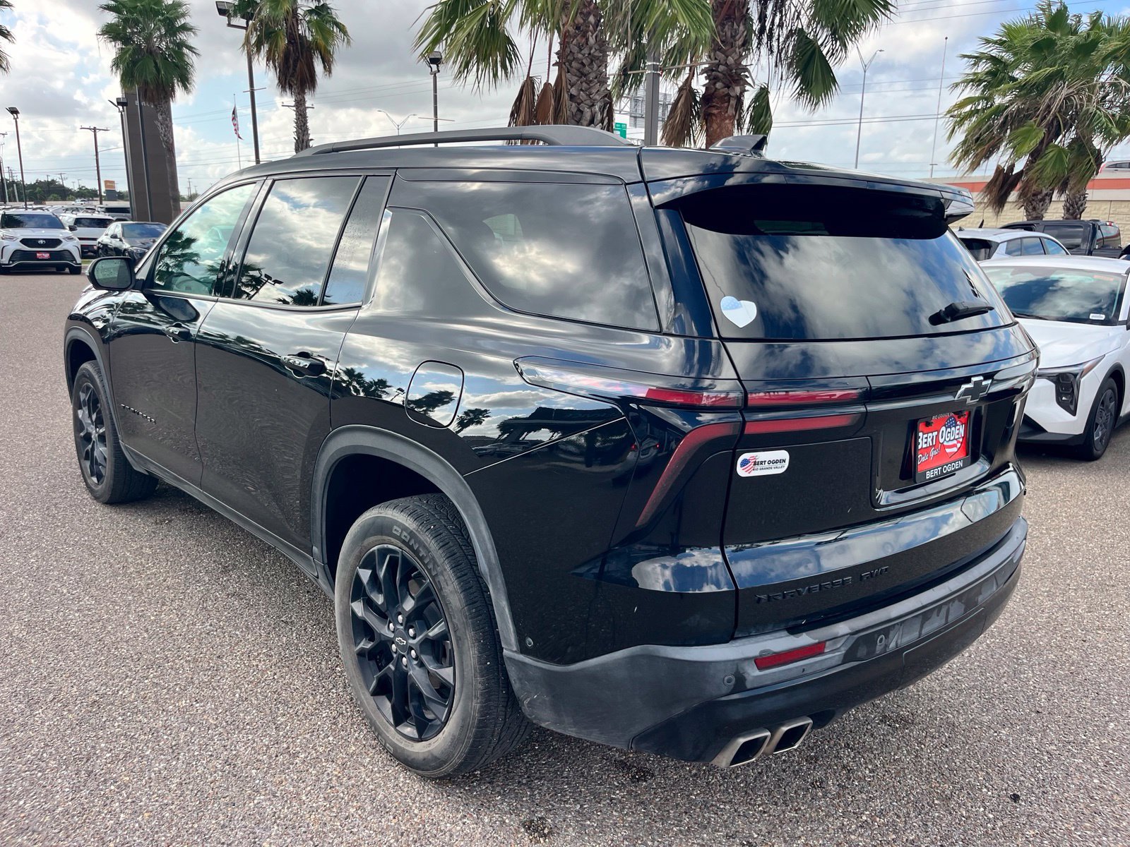 Used 2024 Chevrolet Traverse LT w/ Enhanced Driving Package AWD/4WD image 6