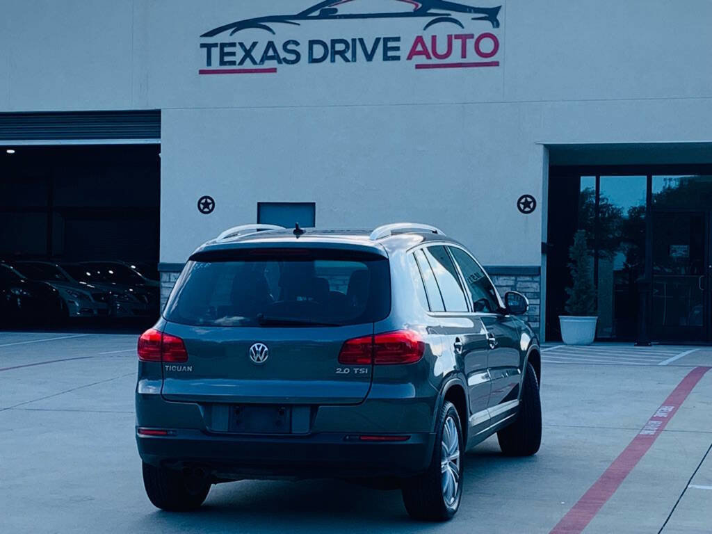 Used 2012 Volkswagen Tiguan SE FWD image 12