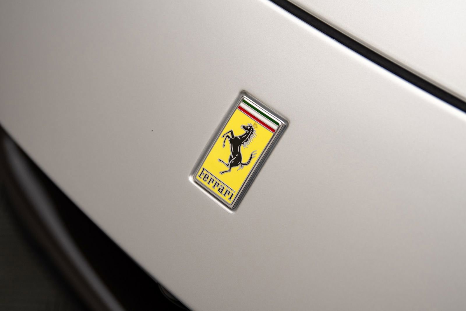 Used 2025 Ferrari Purosangue AWD/4WD image 48