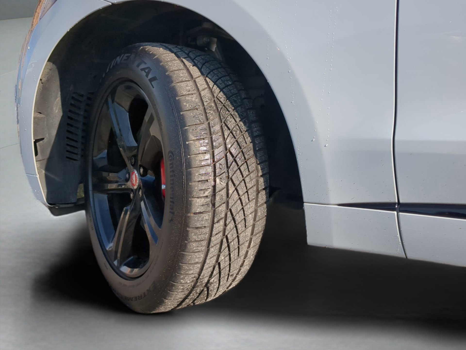 Used 2019 Jaguar F-PACE S image 64