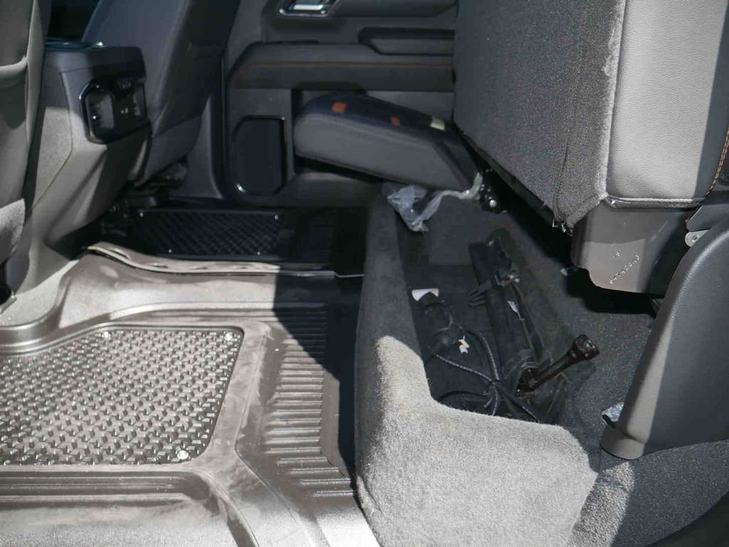 Used 2024 GMC Sierra 3500 AT4 w/ AT4 Premium Plus Package image 18