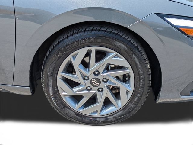 Used 2024 Hyundai Elantra SEL FWD image 11