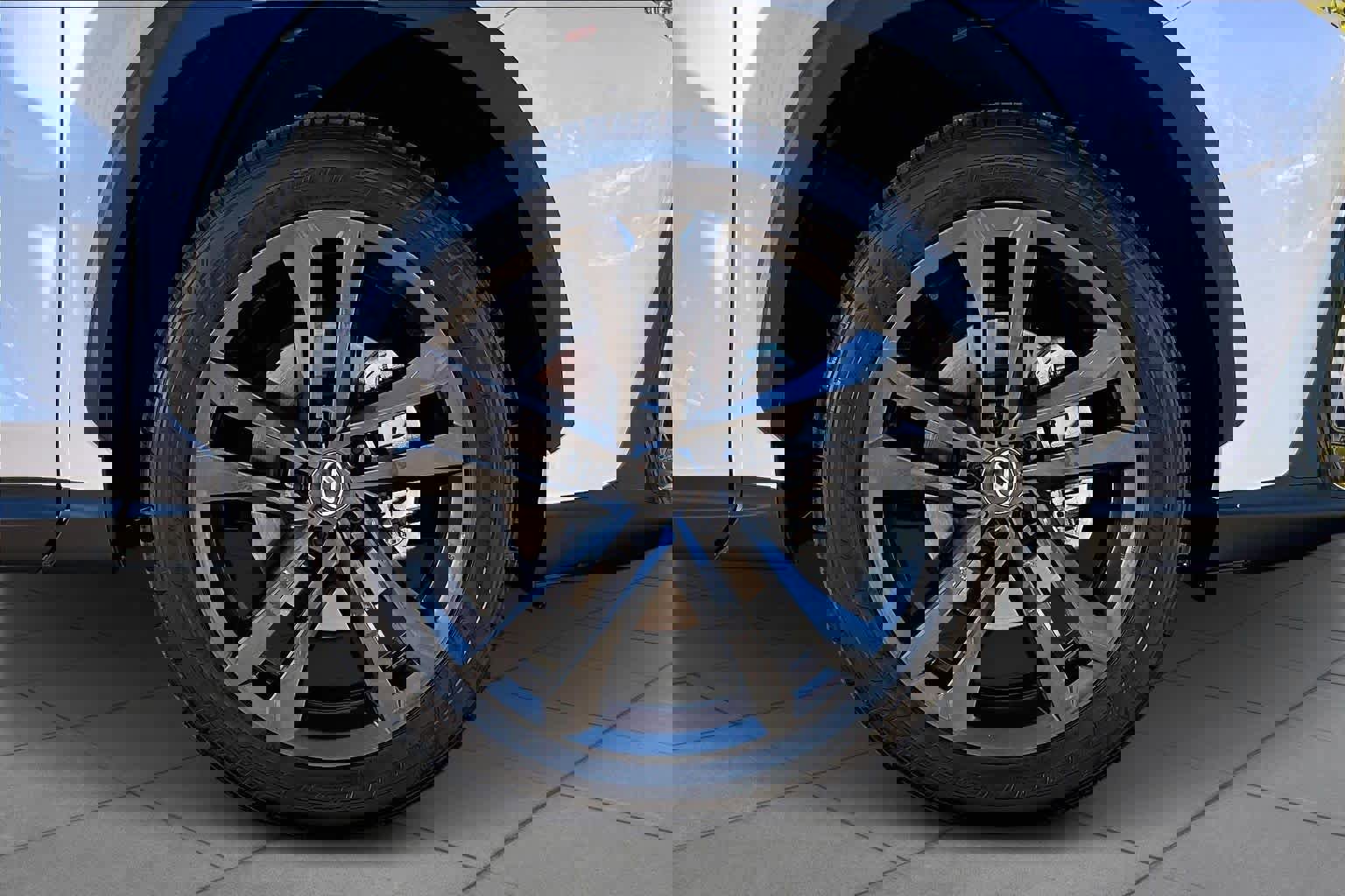 Used 2024 Lexus NX 450h+ AWD w/ Vision Package image 10