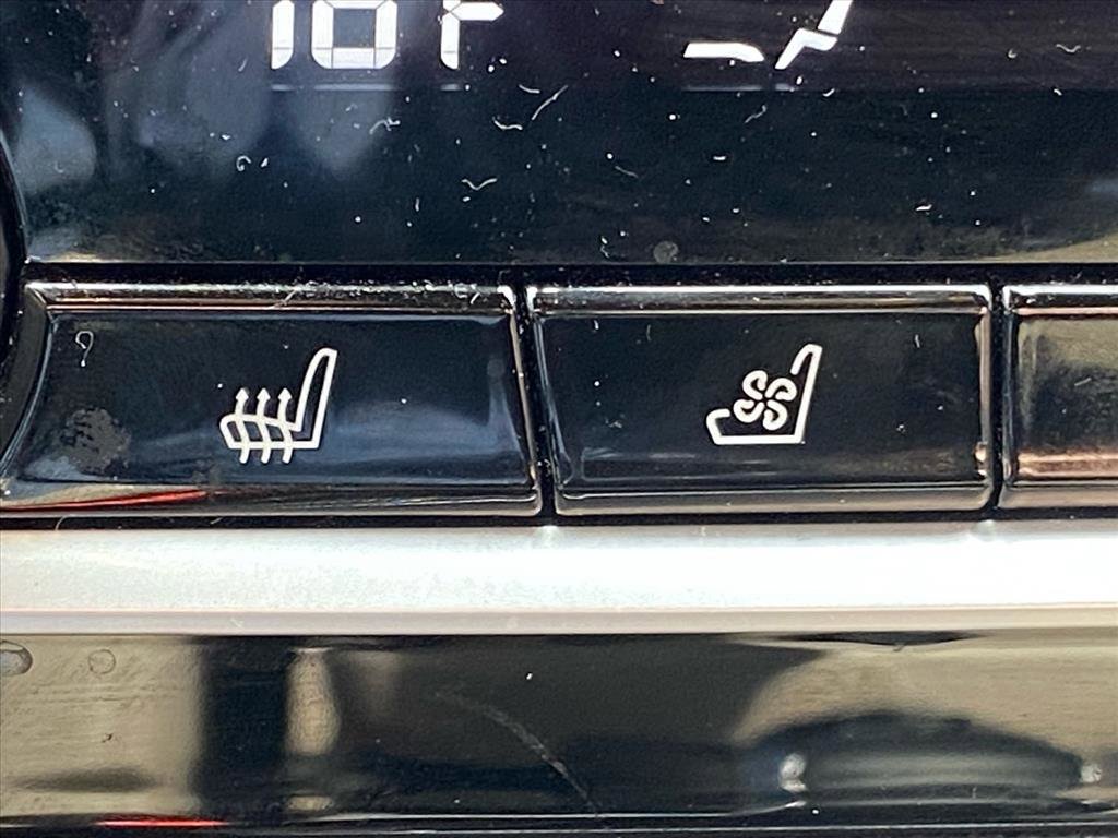 Used 2020 BMW X4 M w/ Executive Package image 18