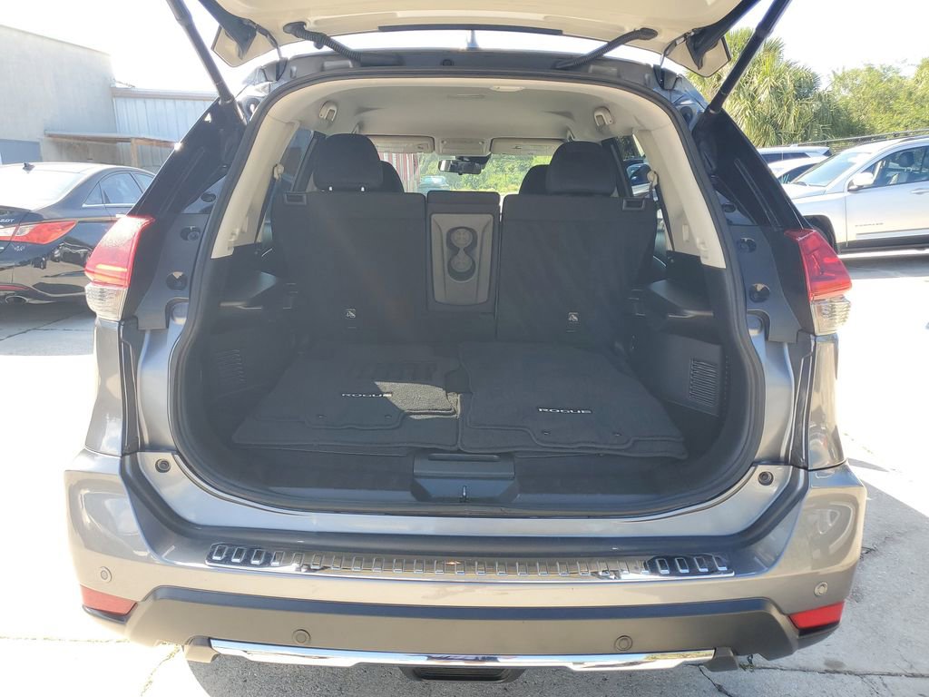 Certified 2020 Nissan Rogue SV FWD image 14