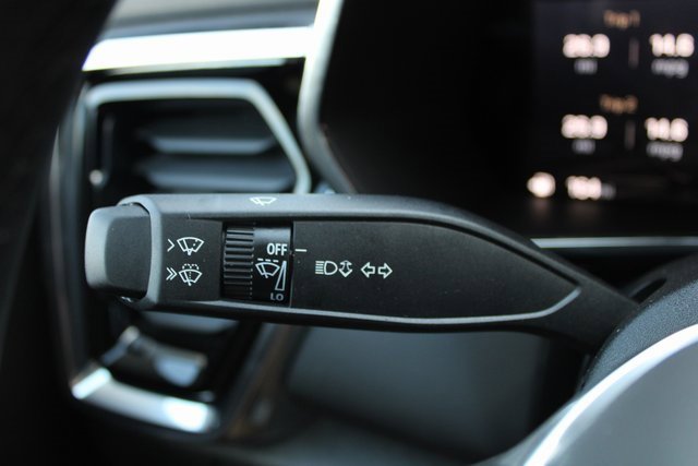 New 2025 GMC Canyon Elevation w/ Convenience Package image 17