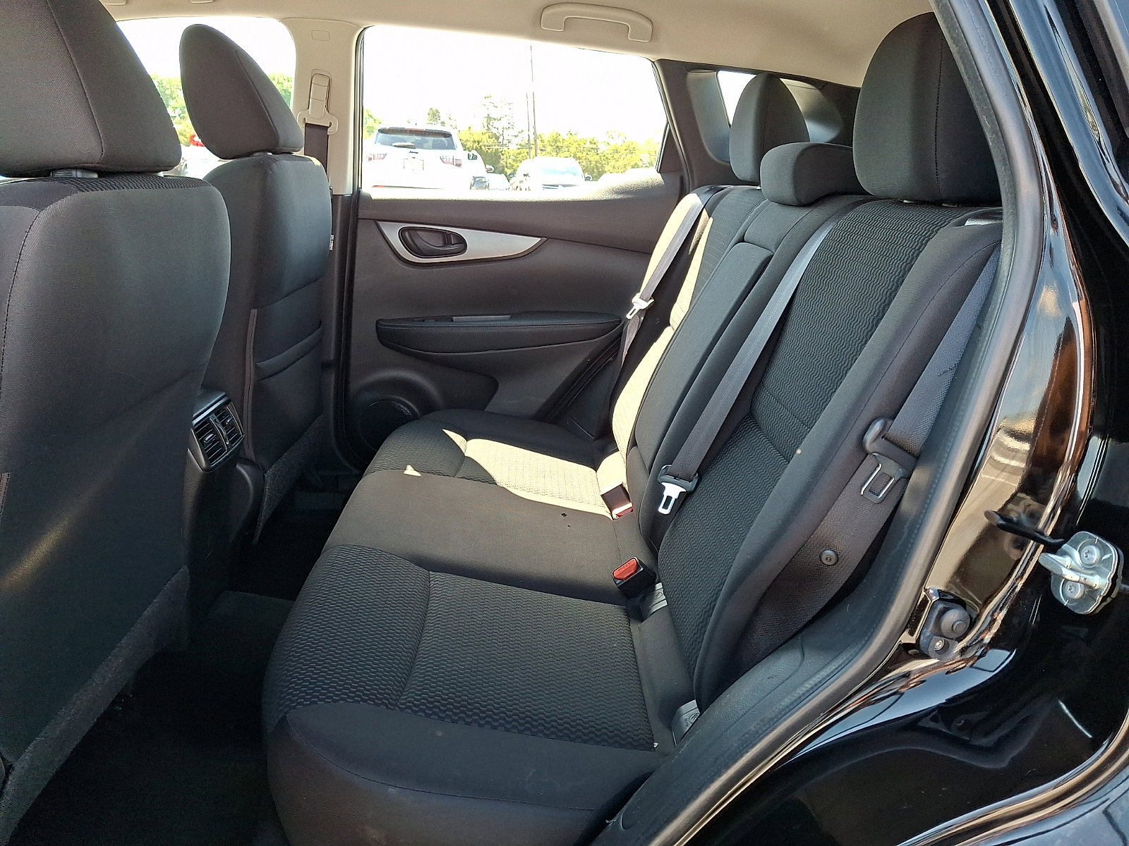 Used 2018 Nissan Rogue Sport S w/ S Appearance Package FWD image 10