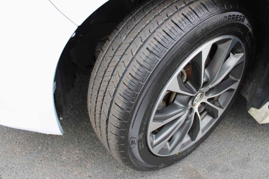 Used 2016 Toyota Avalon XLE Premium image 18