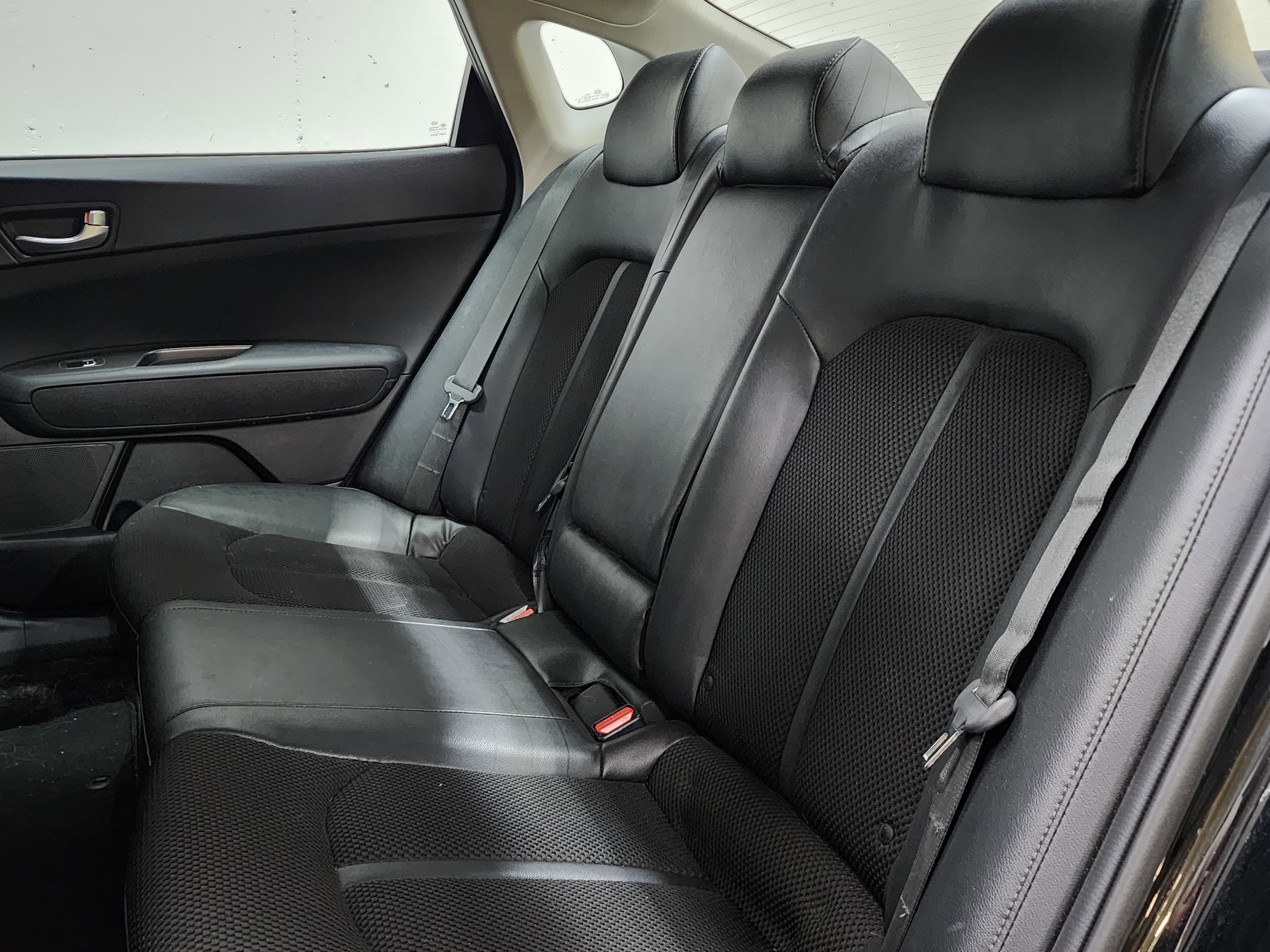 Used 2019 Kia Optima S image 17