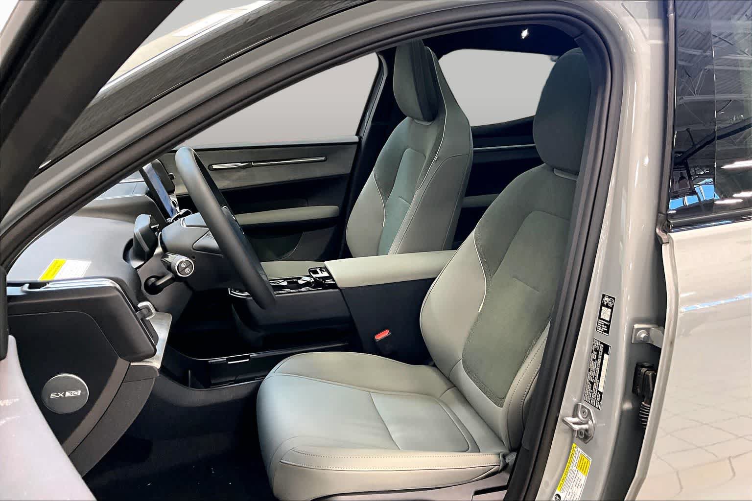 New 2026 Volvo EX30 Cross Country Ultra w/ Protection Package Premier AWD/4WD image 13