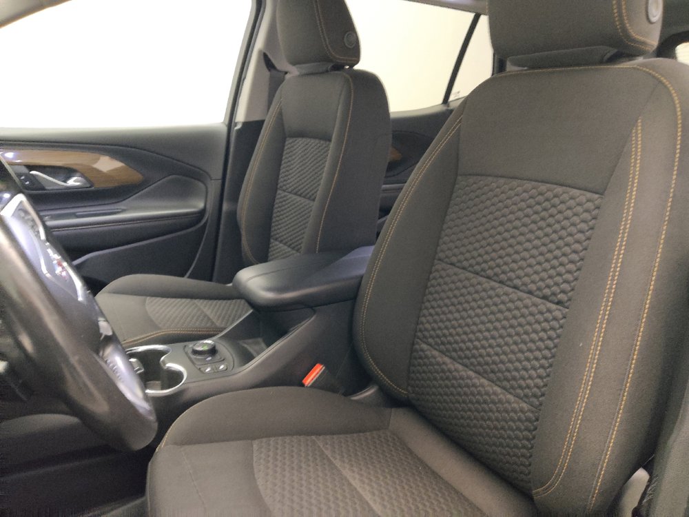 Used 2019 GMC Terrain SLE w/ Driver Convenience Package AWD/4WD image 17