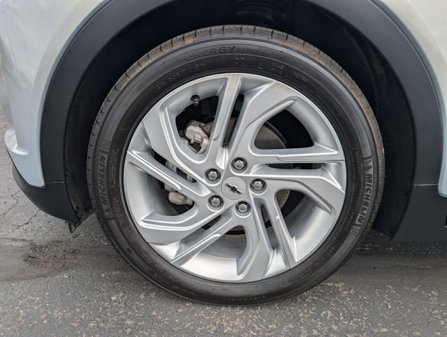 Used 2023 Chevrolet Bolt LT w/ Driver Confidence Package FWD image 27