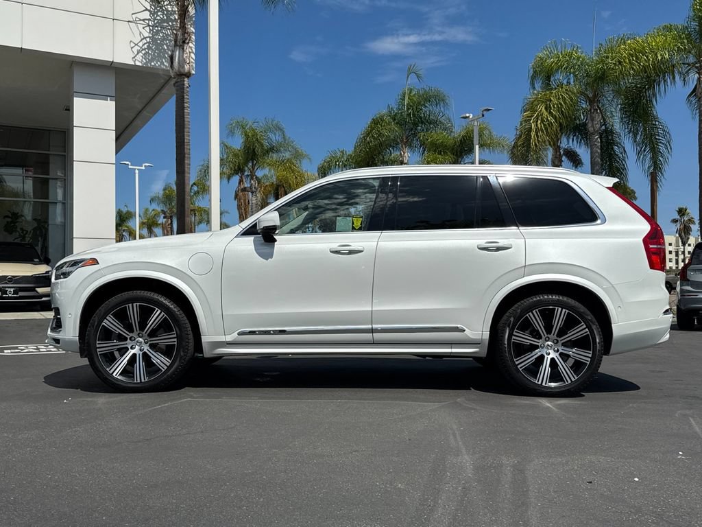 Certified 2023 Volvo XC90 T8 Plus AWD/4WD image 2