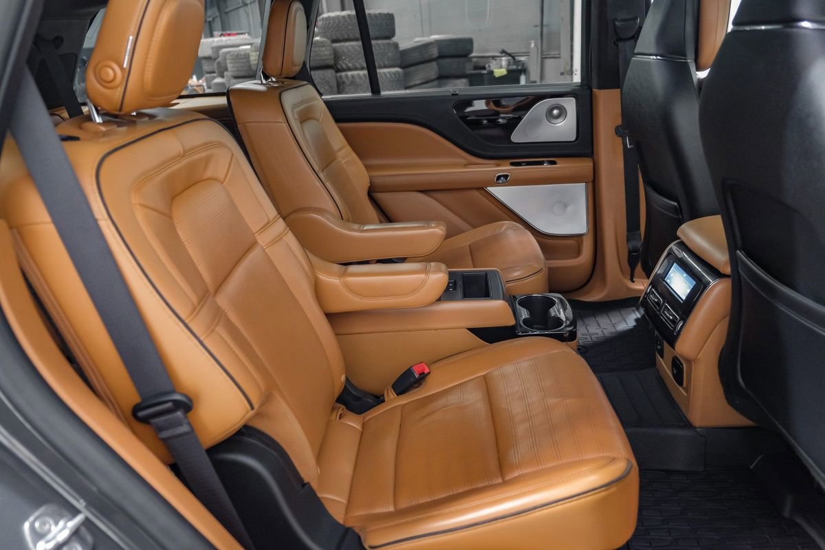 Used 2020 Lincoln Aviator Black Label Grand Touring w/ Class IV Trailer Tow Package image 33