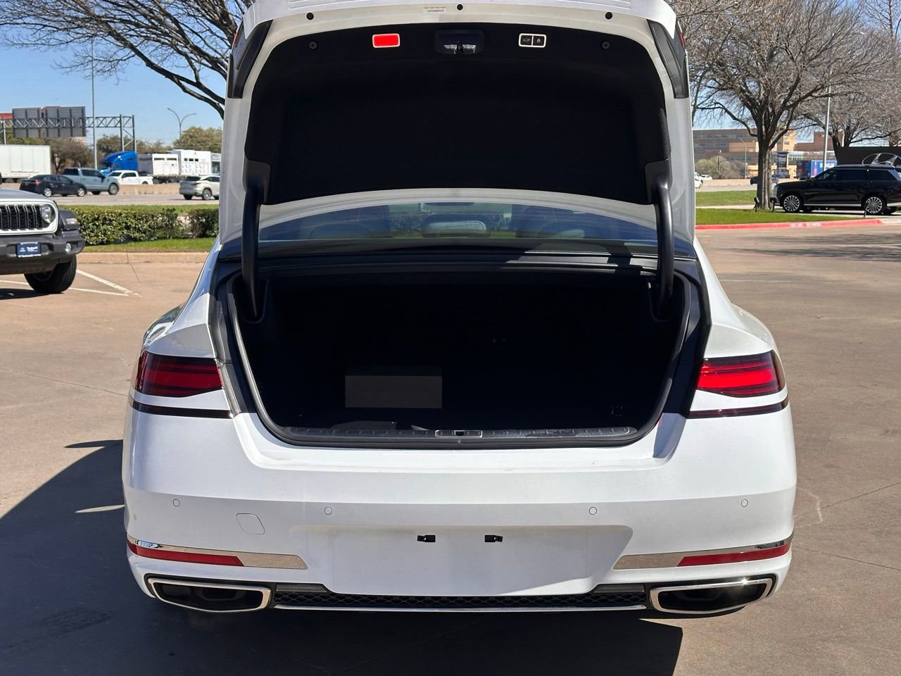 Used 2025 Genesis G90 3.5T image 13