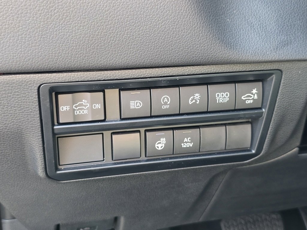 Used 2023 Toyota Tundra Limited image 28