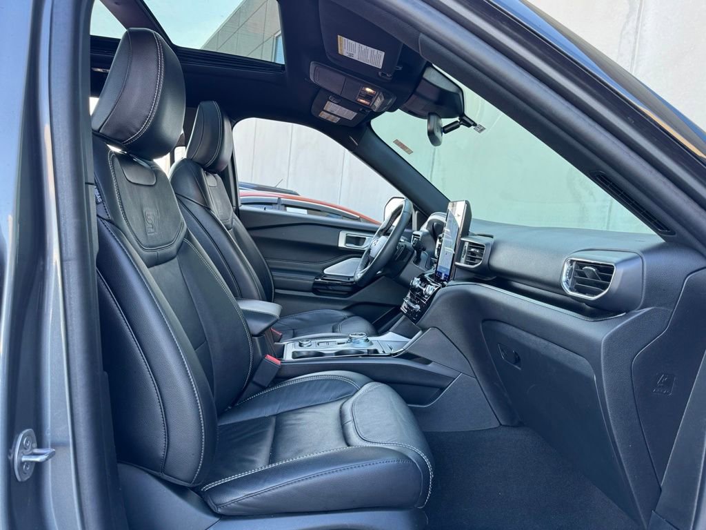 Used 2024 Ford Explorer ST w/ Equipment Group 401A image 27