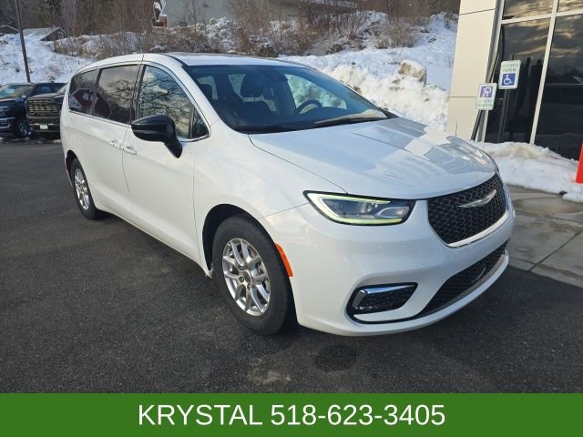 Certified 2024 Chrysler Pacifica Touring-L image 1