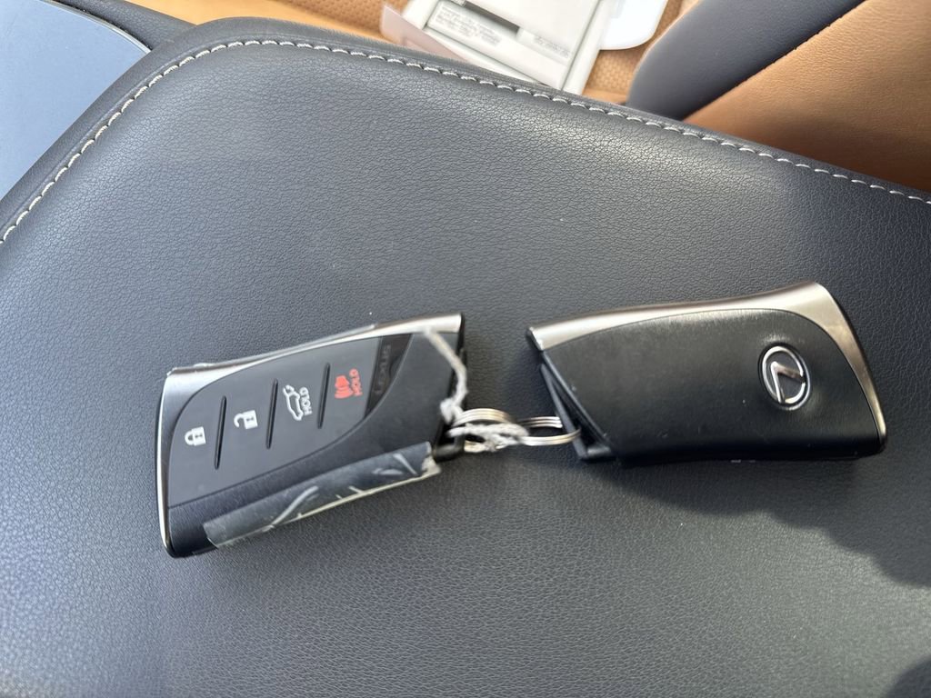 Used 2023 Lexus RZ 450e Premium w/ Technology Package image 35
