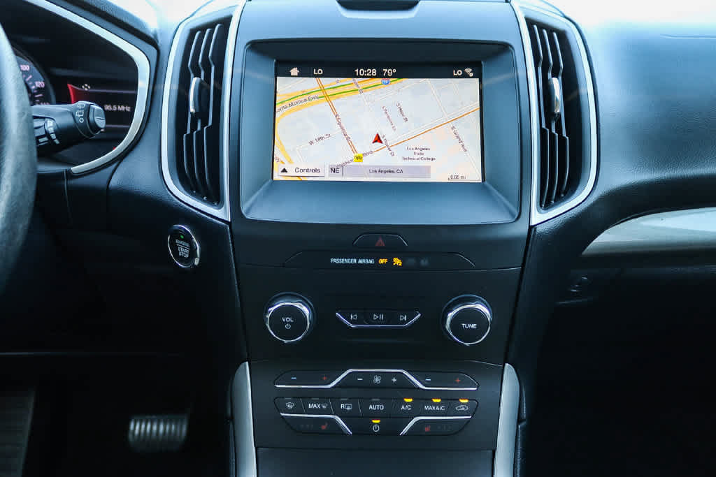 Used 2019 Ford Edge SEL w/ Equipment Group 201A FWD image 13