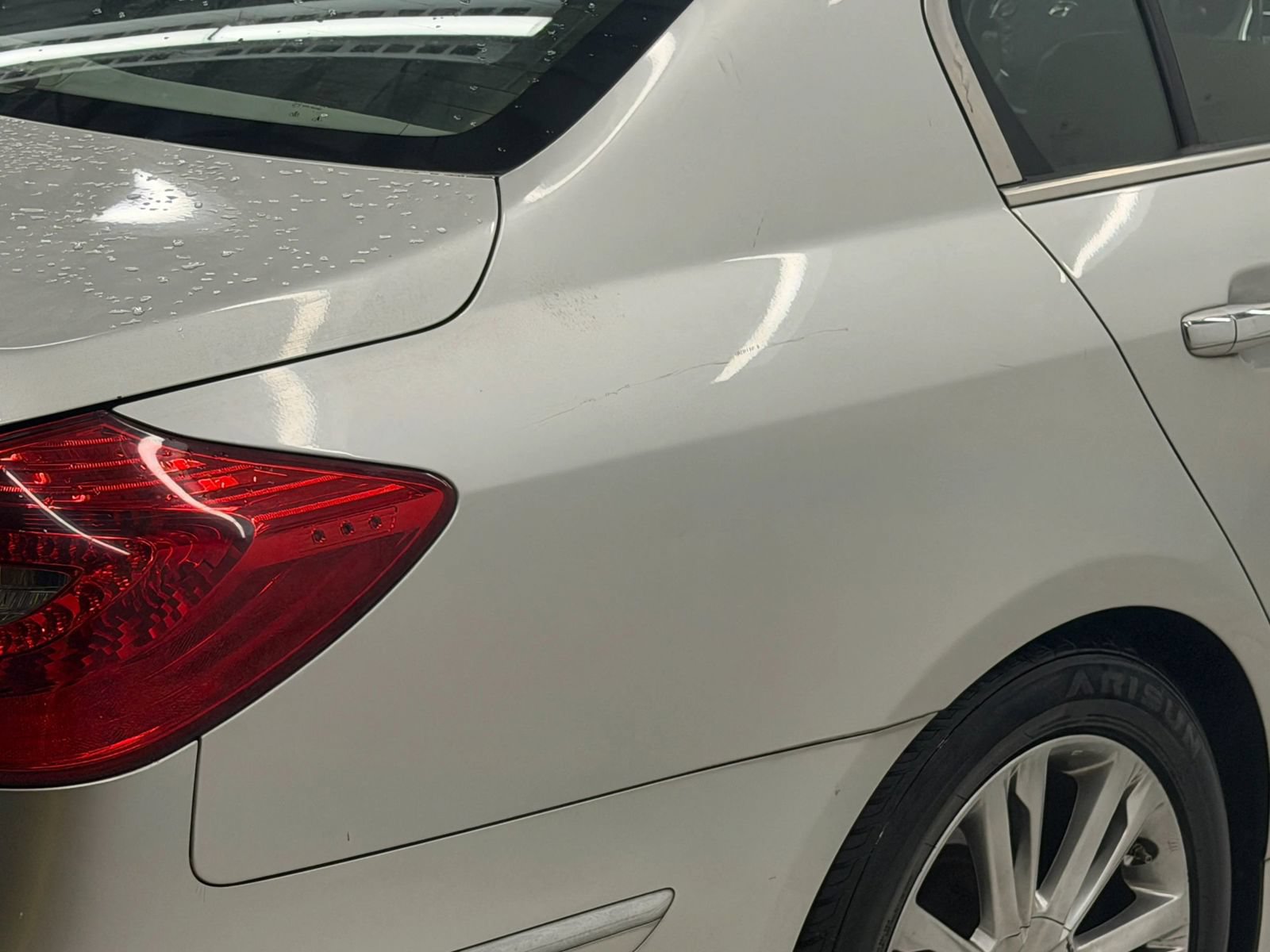 Used 2012 Hyundai Genesis 3.8 w/ Premium Pkg RWD image 10